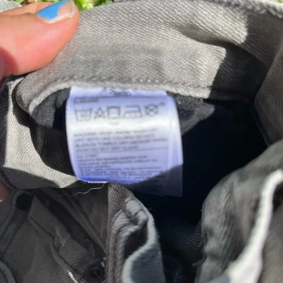 Relaxed Slim Old Navy Jeans - Picture 3 of 3